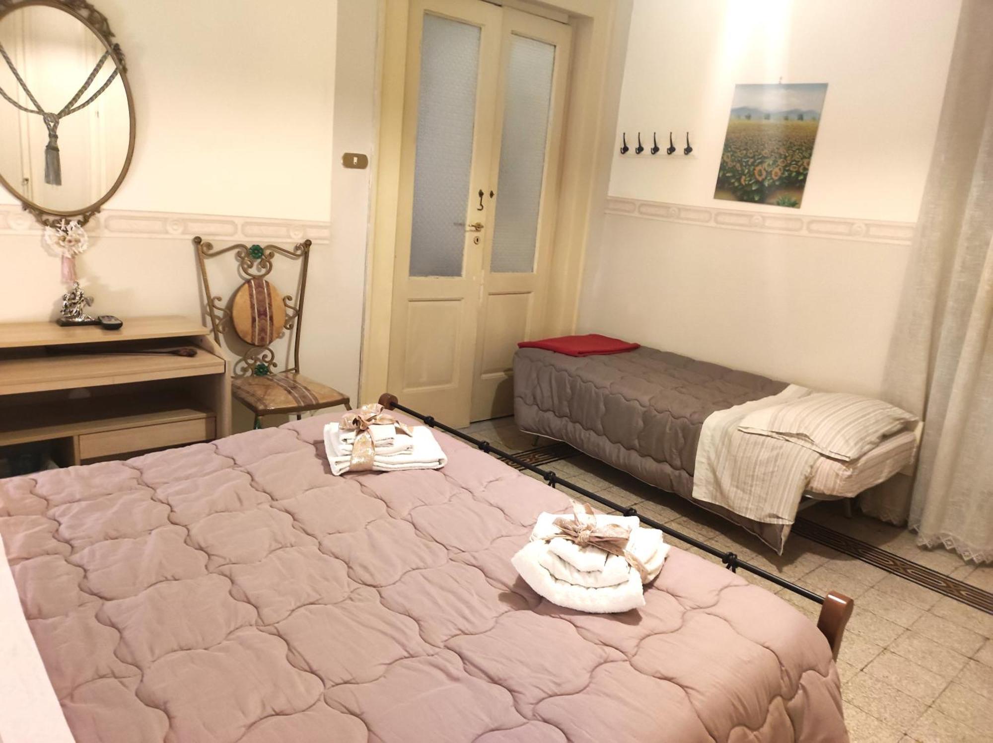 Casa Lillina A Toledo , Near Piazza Del Plebiscito Apartment Naples Exterior photo
